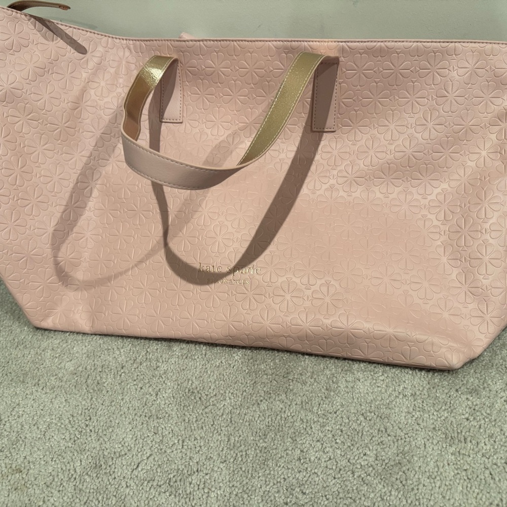 Kate Spade Pink Tote Bag Classic Design
Never used.
